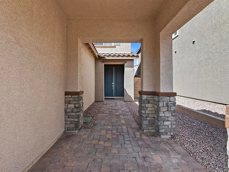 3546 Luciana Glen Ave — Photo 3