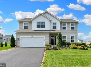 4008 Country Dr, Dover, PA 17315