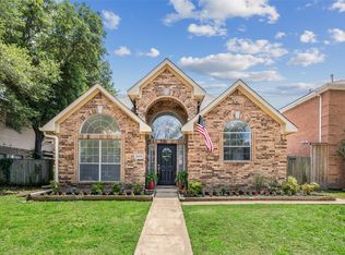 2910 Lois Ln, Rowlett, TX 75088