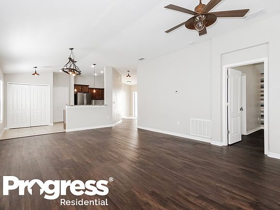 4th image of 2351 Richwood Pike Dr