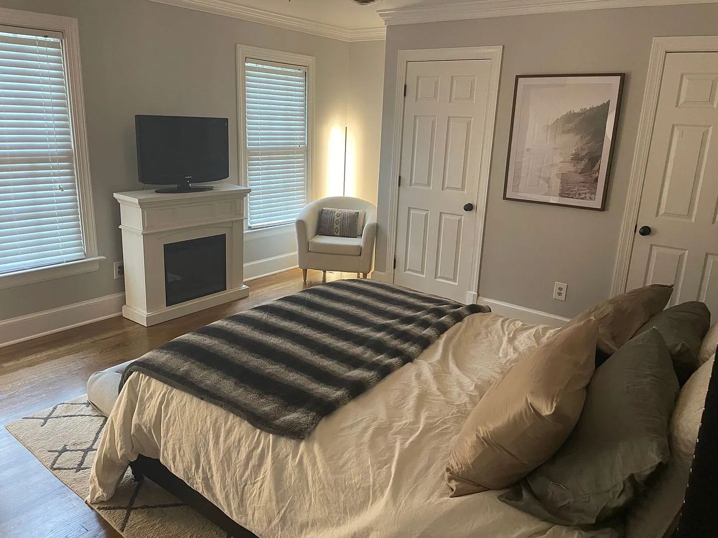 Amazing 2 bedroom home on Cary Street Rd — Photo 2