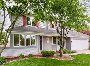 1891 Sapphire Ln, Aurora, IL 60506