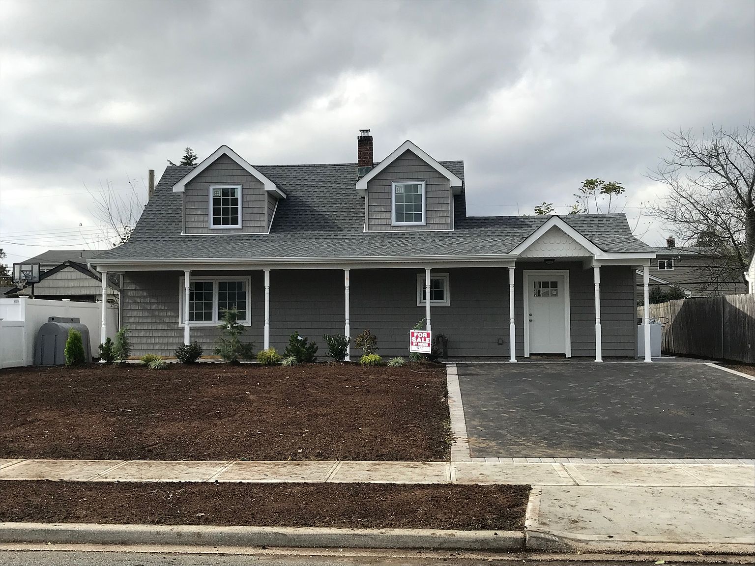 100 Harvest Ln, Levittown, NY 11756 Zillow