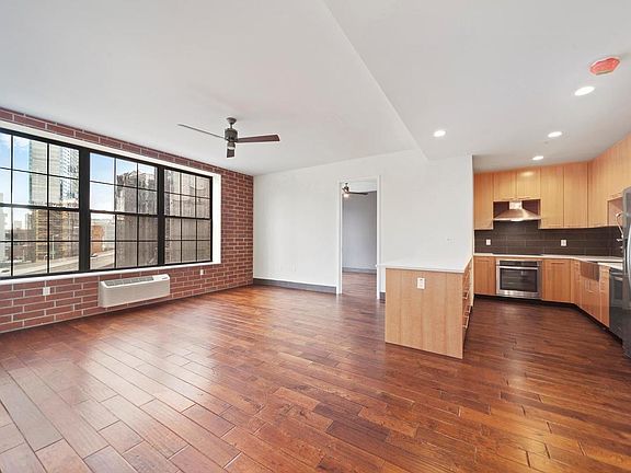 2nd image of 42-60 Crescent St #5D