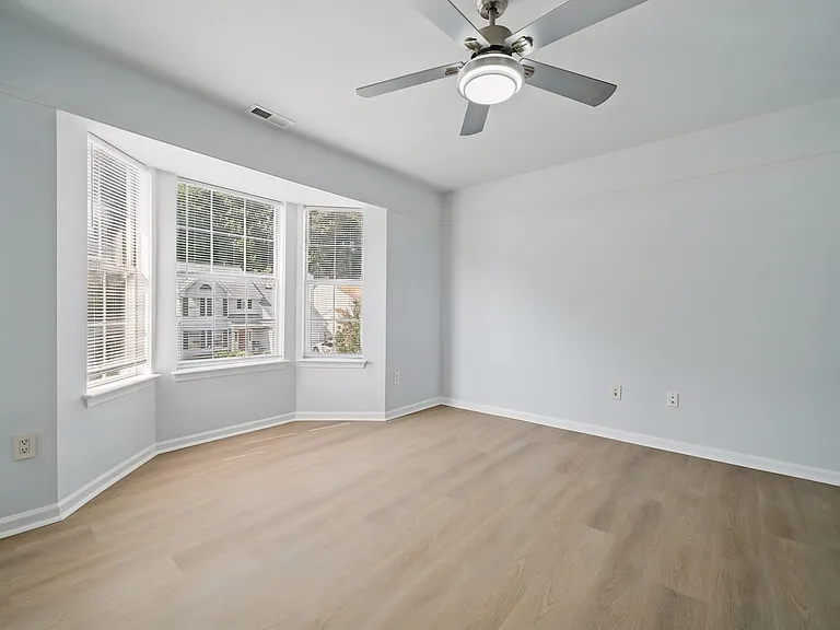 1578 Winthrope Dr — Photo 27