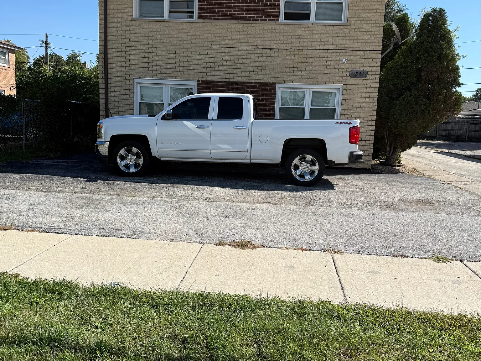 2 bed, $1,300 — Photo 1