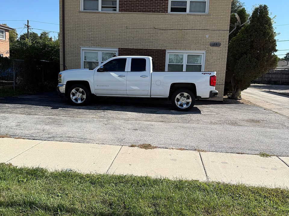 1st image of 7543 S Roberts Rd APT 2R