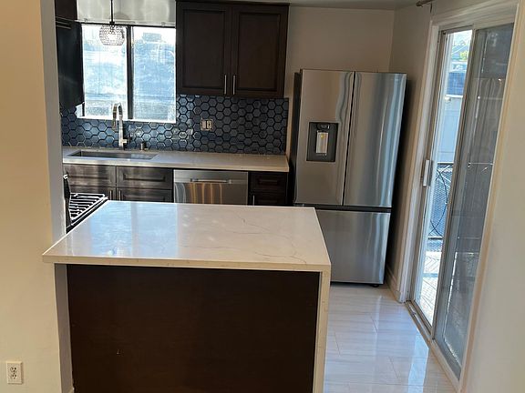 3rd image of 807 N Alfred St APT 5