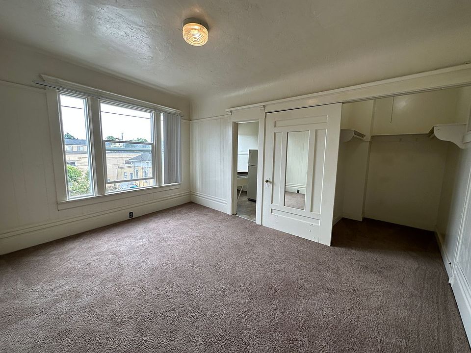 1st image of 1140 E St #28