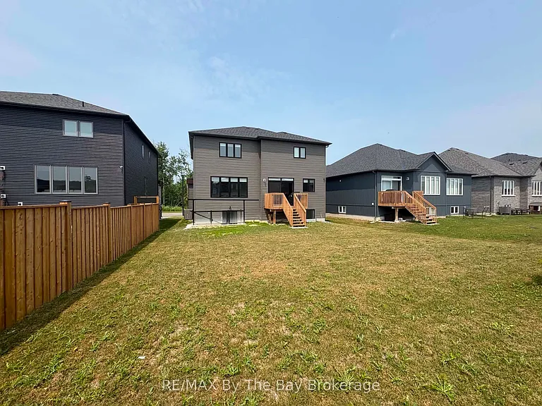 218 Mapleside Dr #UPPER — Photo 27