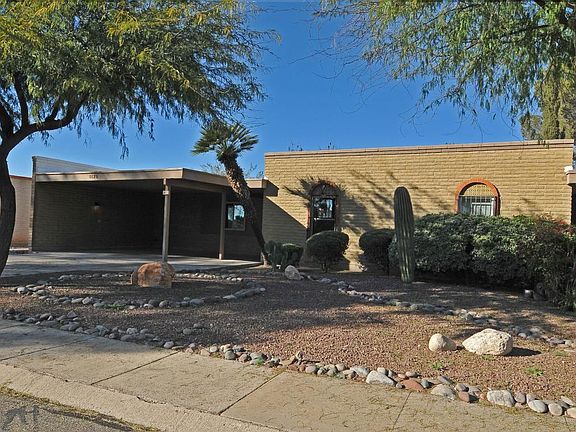2nd image of 8125 E Renaud Ln