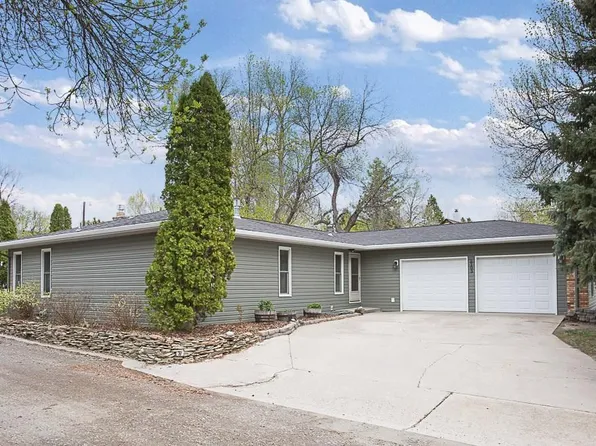 2103 Poly Dr, Billings, MT 59102