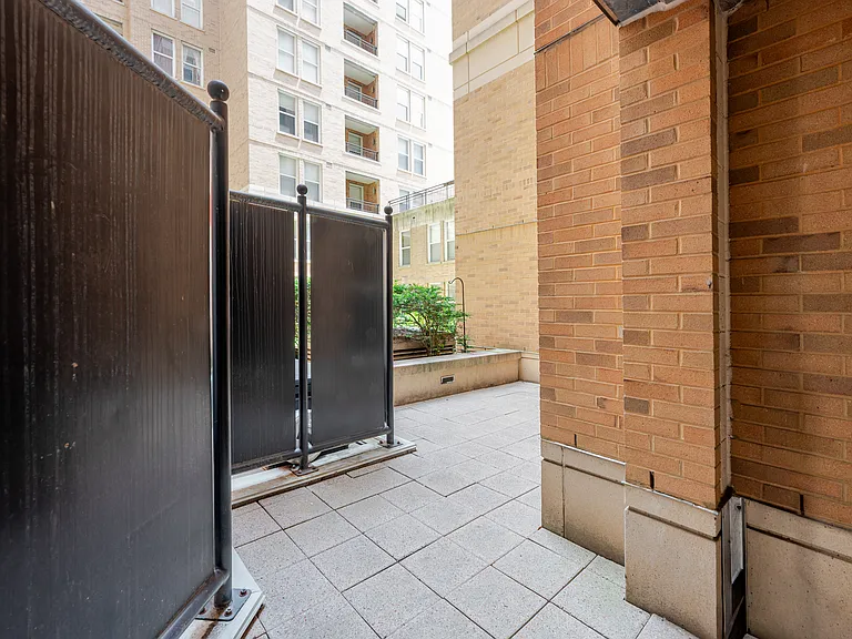 915 E St NW #317 — Photo 9