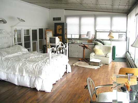 Rented by Roberta Russell, LREB | media 22