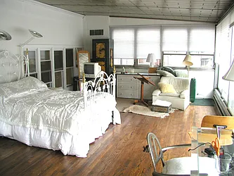 Rented by Roberta Russell, LREB