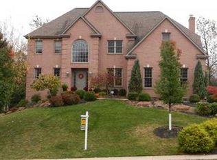 226 Erin Dr, Cranberry Township, PA 16066