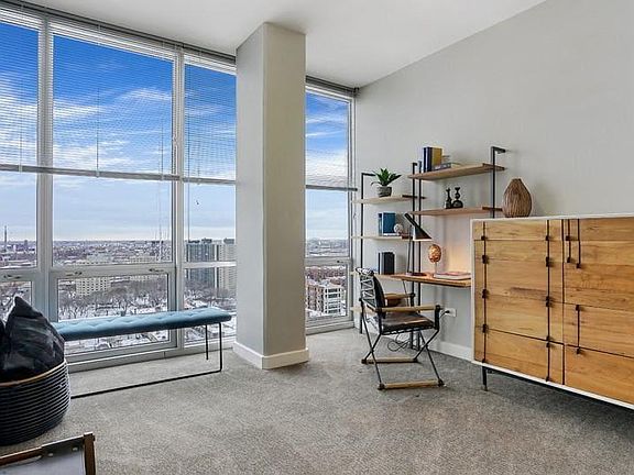 3rd image of 2025 S Indiana Ave #1211T