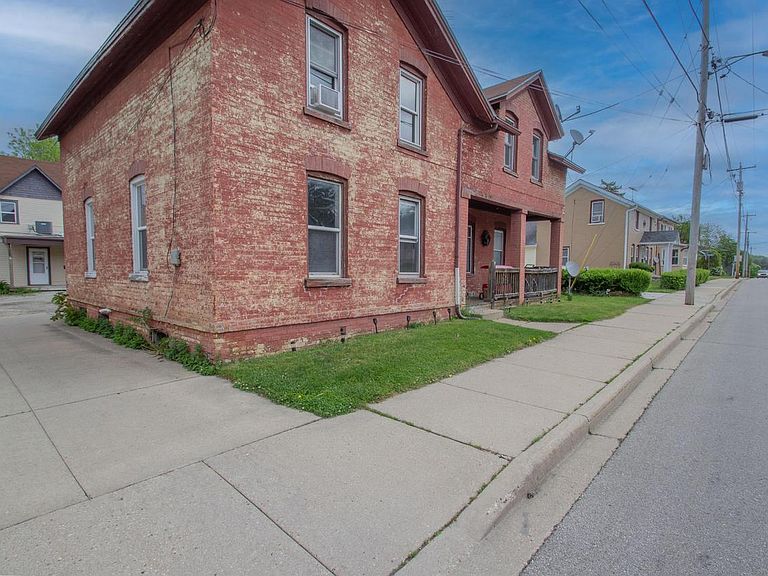 Listing photo 3
