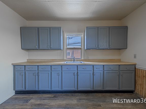 2nd image of 4901 Magoun Ave #2R