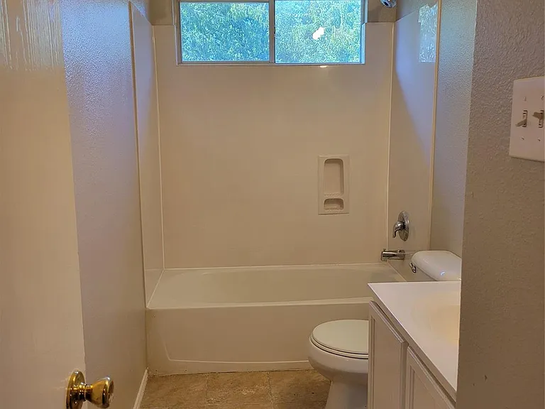 6055 Green Heather Ln — Photo 16