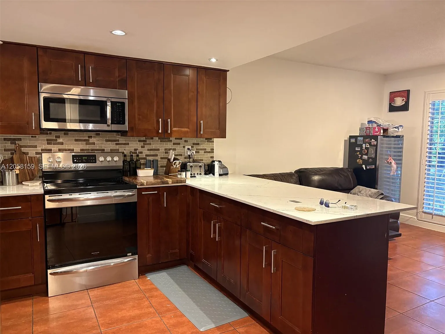 3 bed, 2.5 bath, 2083 sqft, $3,575 — Photo 4