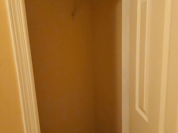 4th image of 3832 Brooks Earl Dr