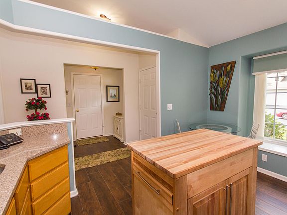 4th image of 3252 Westbury Ct