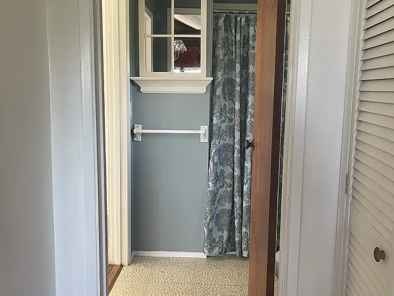 2295 Goodwin Ave — Photo 15