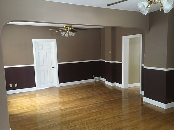 5th image of 110 E Lincoln Ave