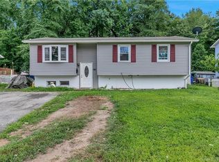 197 Southridge Dr, Willimantic, CT 06226