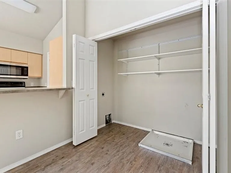 121 N Avenger Ln — Photo 15
