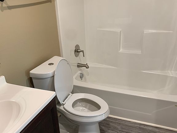 5th image of 1319 E Dawson St