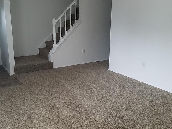 5th image of 389 Deputy Ln Unit B