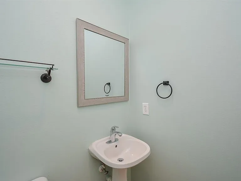 4122 Spencer St — Photo 20