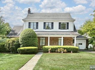 93 Poplar St, Ridgefield Park, NJ 07660