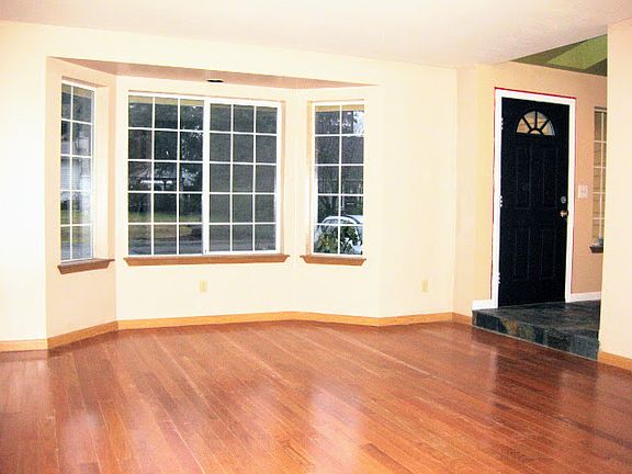 2nd image of 12011 224th Avenue Ct E