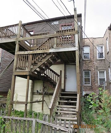 4th image of 3925 W Polk St