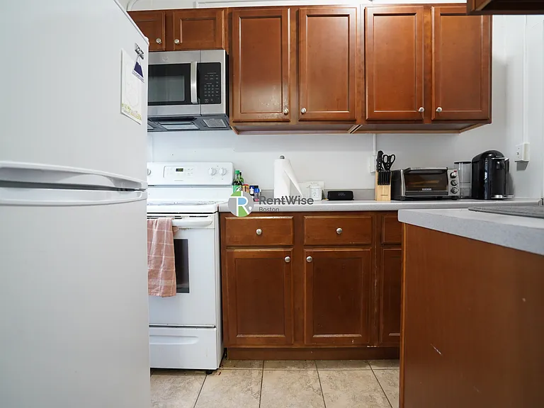 230 Walnut St #31B — Photo 9