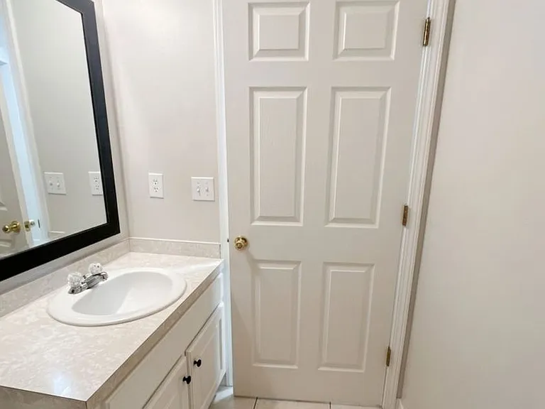 27 E Lane Dr — Photo 15