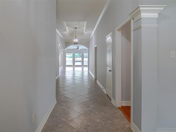 2nd image of 2215 Cambridge Shores Ln