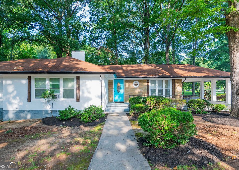 1st image of 5165 Woodland Dr