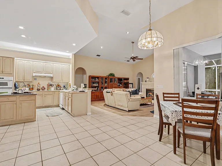 702 Brooker Ridge Ct — Photo 9