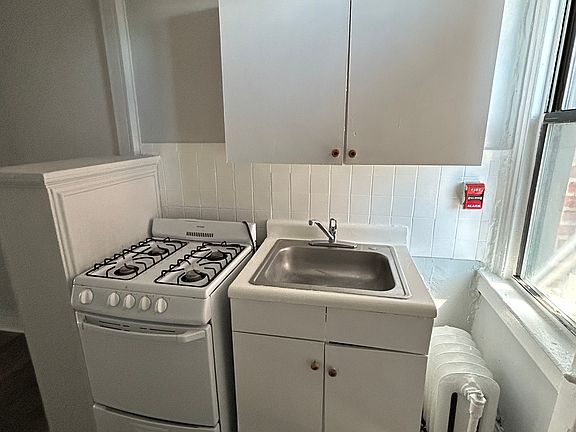 Stove & Sink