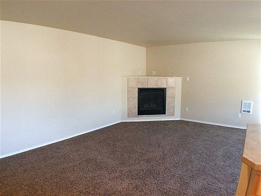 3rd image of 1521-1527 NE 8th St #1523-361