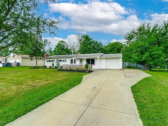 2nd image of 2110 Hathaway Dr