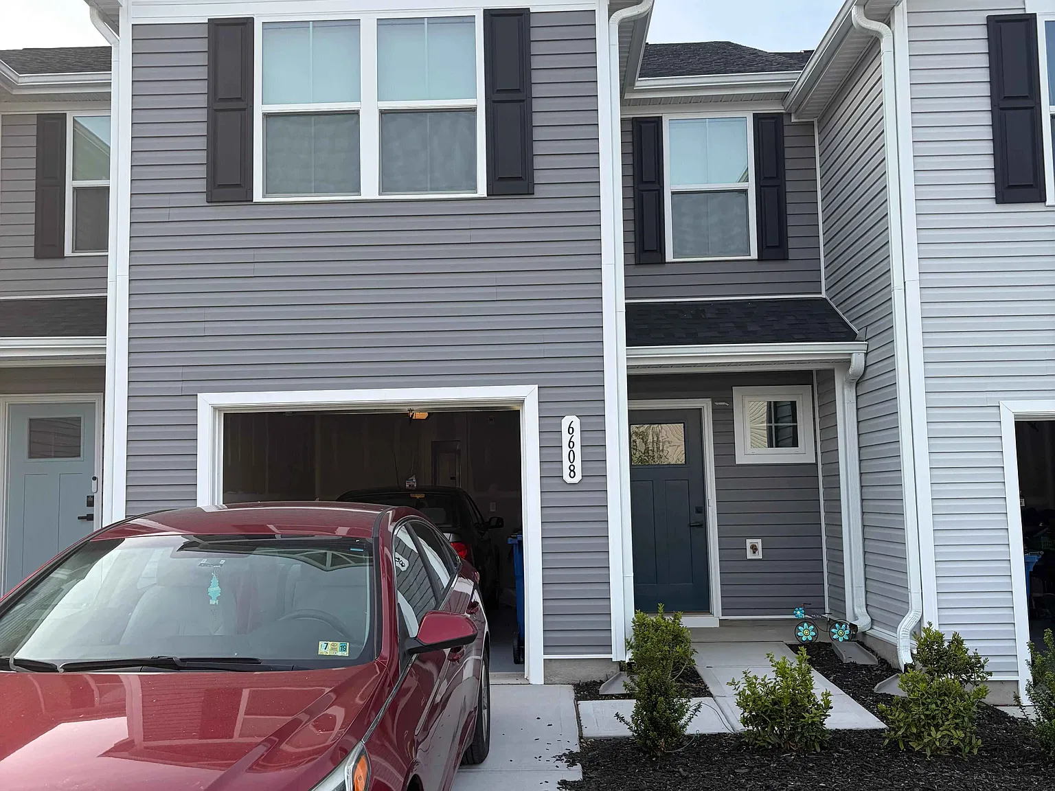 3 bed, 2.5 bath, 1500 sqft, $1,895 — Photo 1