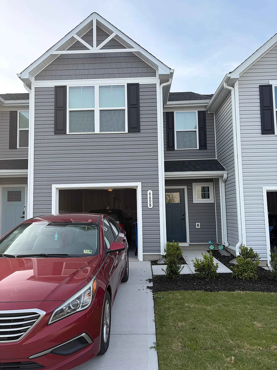 Building Photo - 6608 Gibraltar Rock Dr