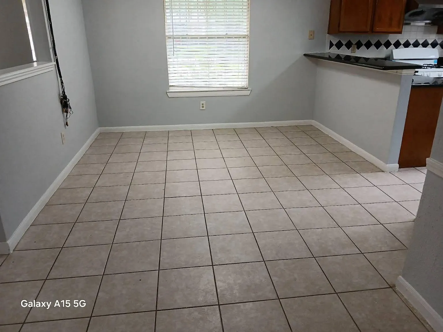 3 bed, 2.0 bath, 1414 sqft, $1,900 — Photo 3