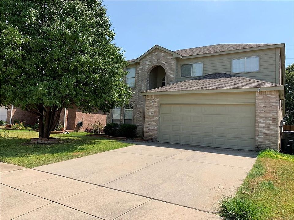 1st image of 12640 Oakwood Cir