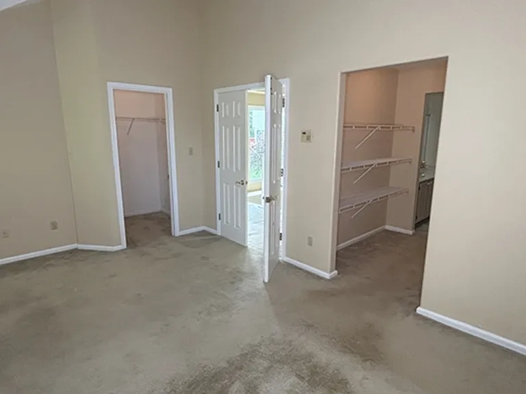 1117 Oakland Ct — Photo 17